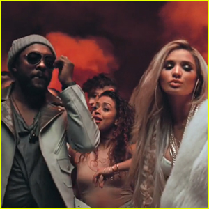 WILL.I.AM (feat. MIA PIA)