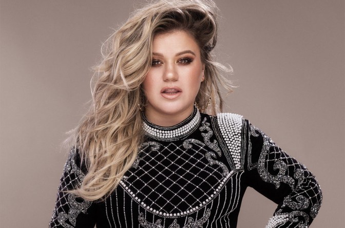 Kelly Clarkson.jpg