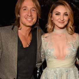 KEITH URBAN (feat. JULIA MICHAELS)