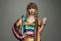017. Taylor Swift
