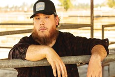 Luke Combs (1)