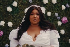 Lizzo (2)