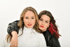 Salena &amp; Teya (1)