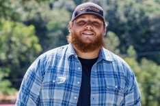 Luke Combs (02)